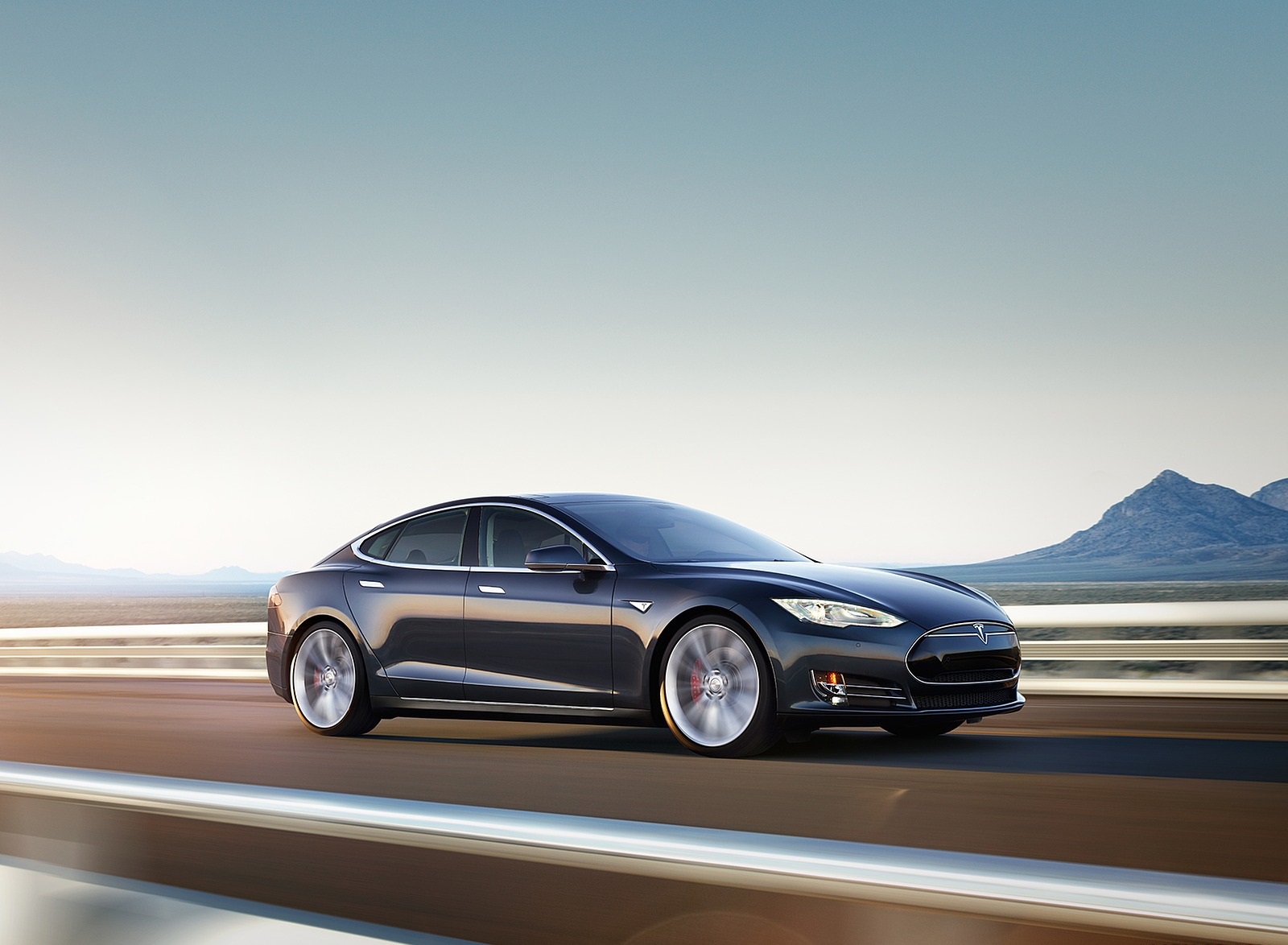 2015 Tesla Model S P85D Grey Front Three-Quarter Wallpapers #11 of 18