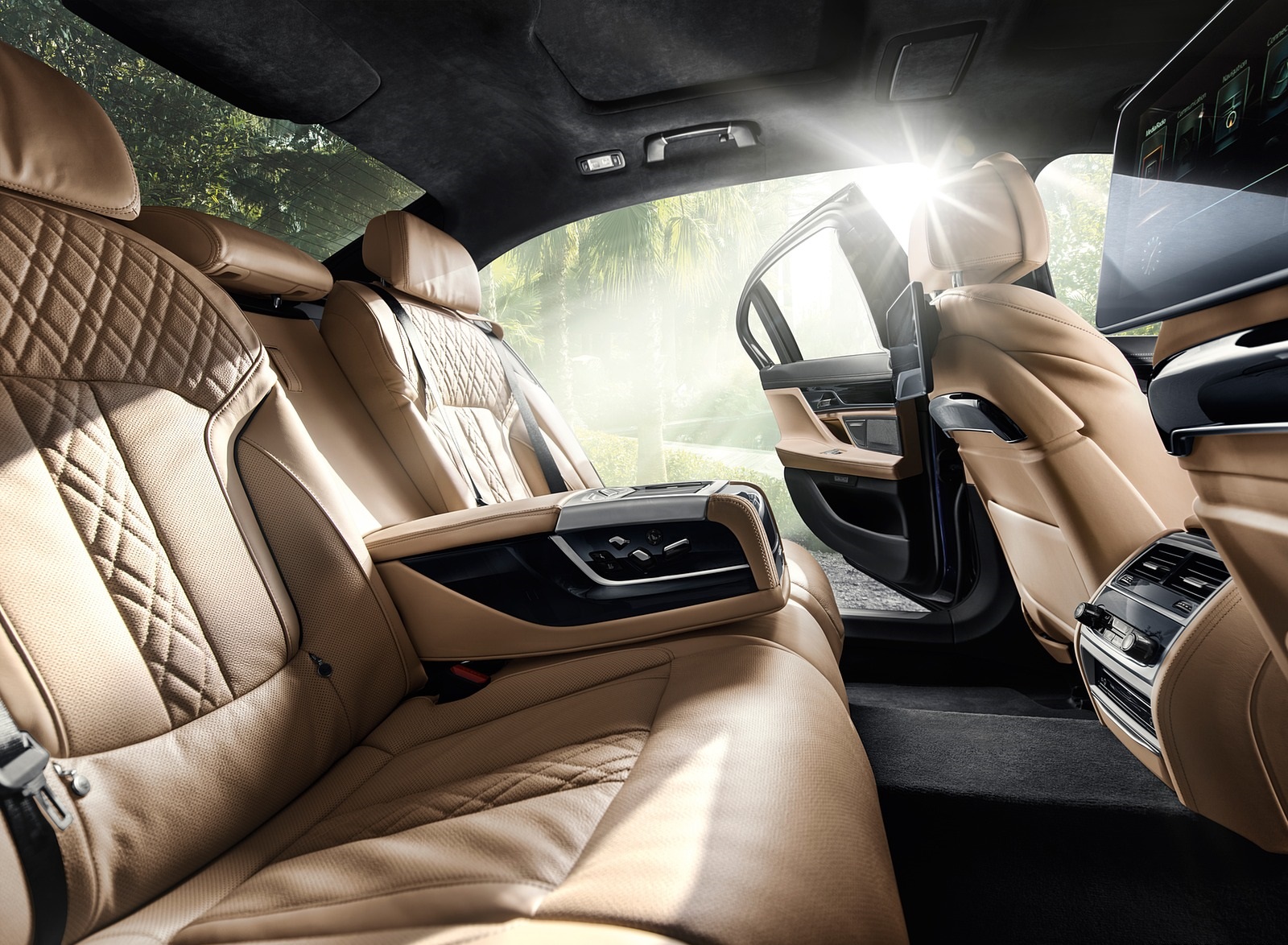 2017 ALPINA B7 xDrive Interior Rear Seats Wallpapers #27 of 74