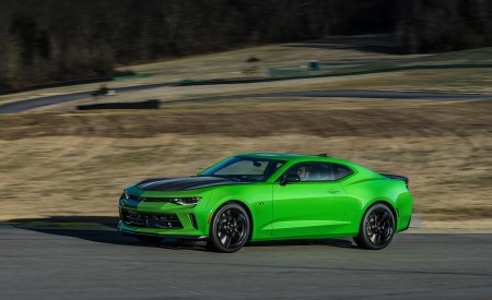 2017 Chevrolet Camaro 1LE Performance Package Green Side Wallpapers 450x275 (3)