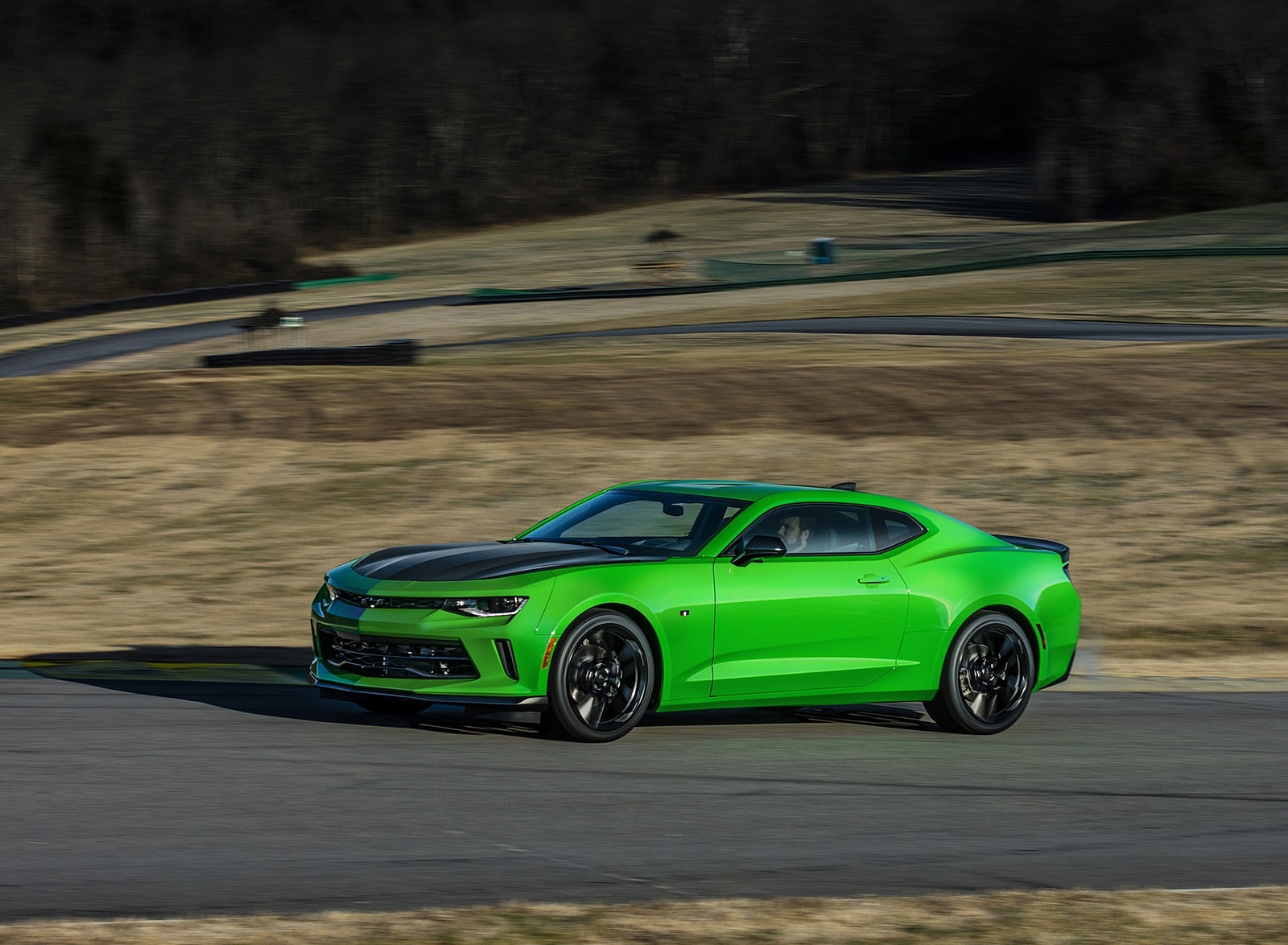 2017 Chevrolet Camaro 1LE Performance Package Green Side Wallpapers (3)