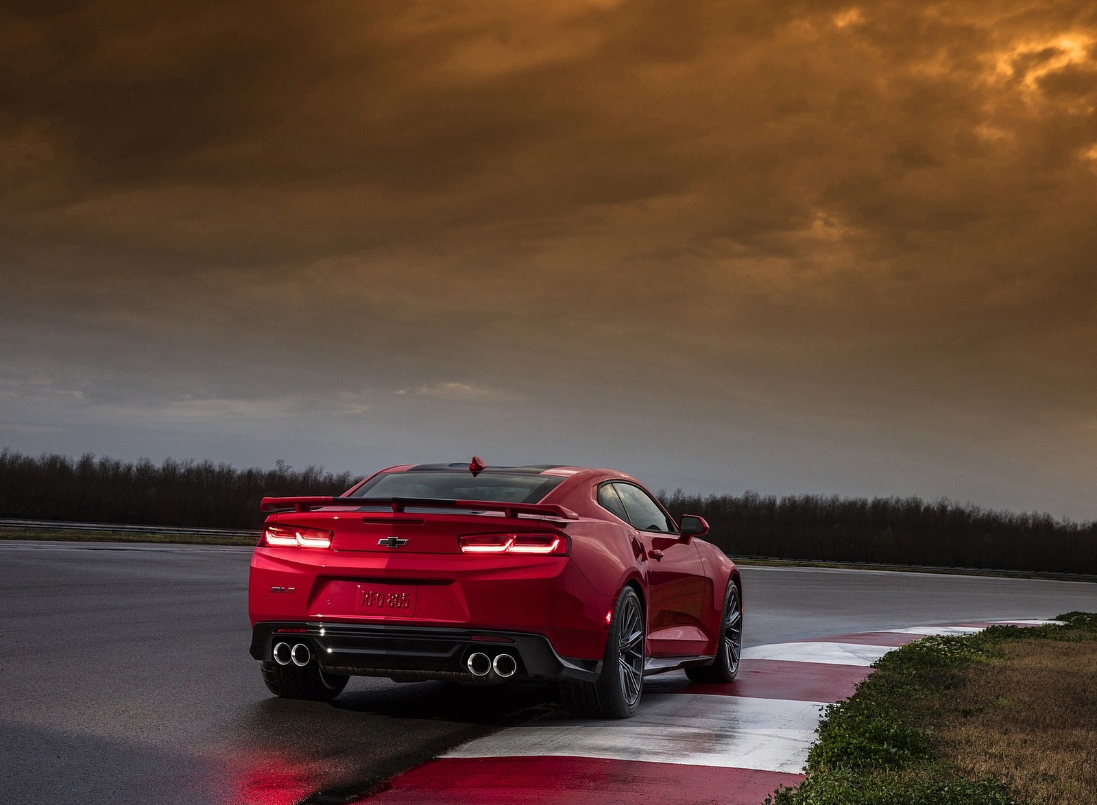 2017 Chevrolet Camaro ZL1 Rear Three-Quarter Wallpapers #4 of 11