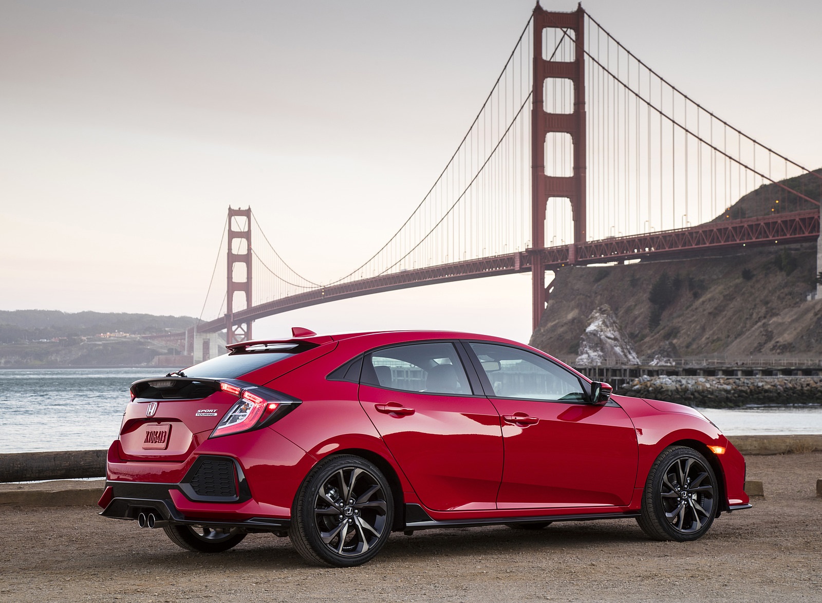 2017 Honda Civic Hatchback Rear Three-Quarter Wallpapers (7)