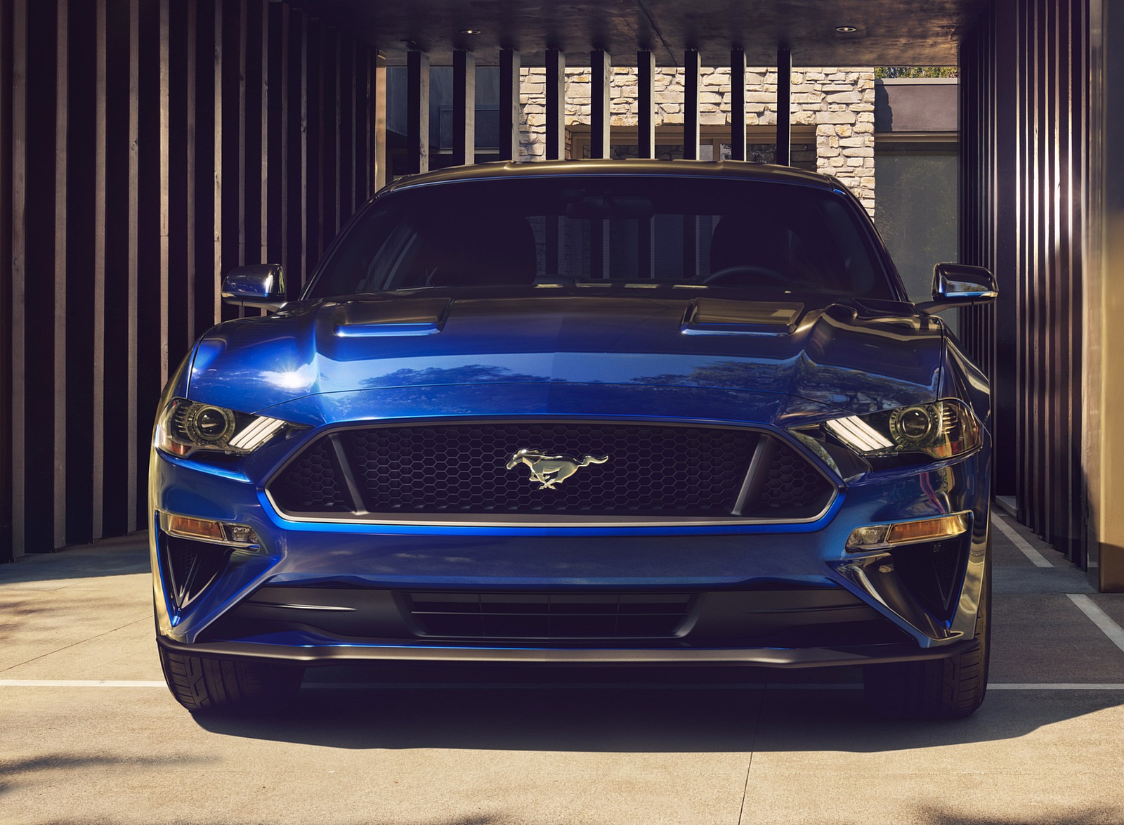 2018 Ford Mustang V8 GT with Performance Package (Color: Kona Blue) Front Wallpapers #2 of 25