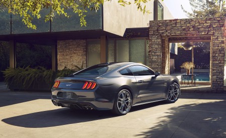 2018 Ford Mustang V8 GT with Performance Package (Color: Magnetic) Rear Three-Quarter Wallpapers 450x275 (3)