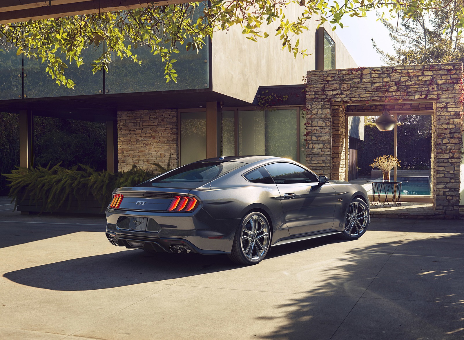 2018 Ford Mustang V8 GT with Performance Package (Color: Magnetic) Rear Three-Quarter Wallpapers #3 of 25