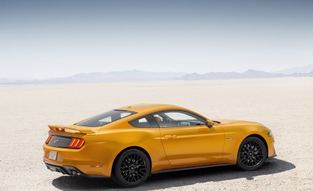2018 Ford Mustang V8 GT with Performance Package (Color: Orange Fury) Rear Three-Quarter Wallpapers 450x275 (5)