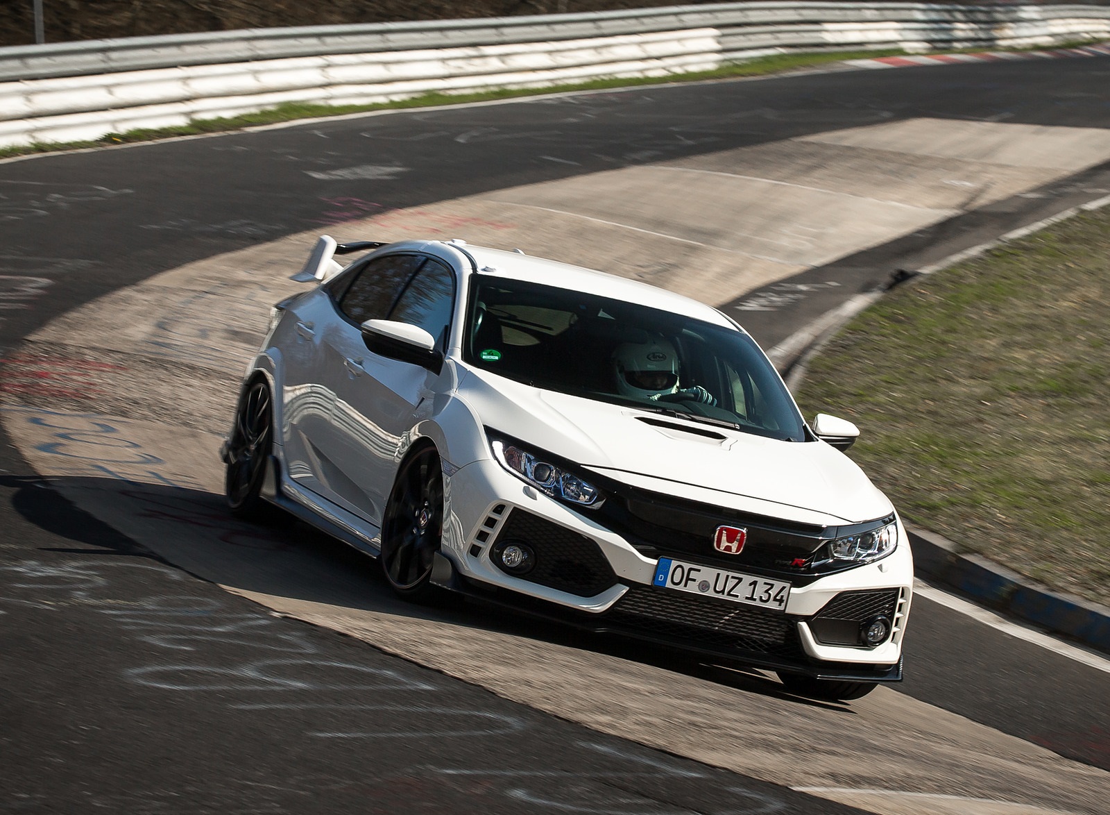 2017 Honda Civic Type R Front Three-Quarter Wallpapers  #18 of 54