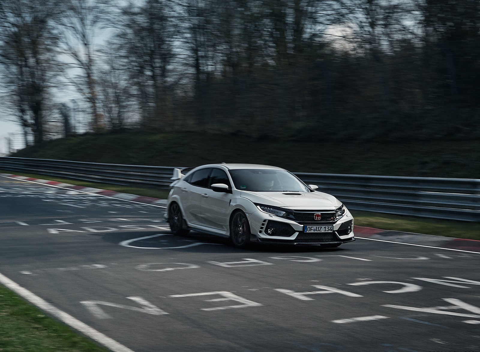 2017 Honda Civic Type R Front Three-Quarter Wallpapers  #11 of 54
