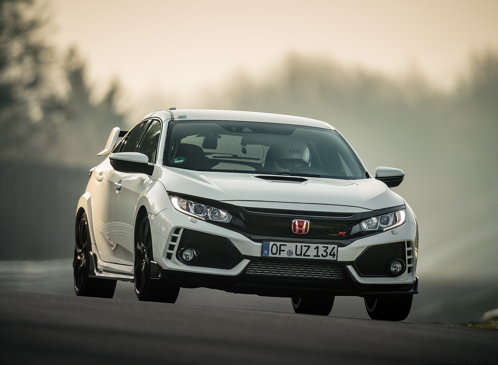 2017 Honda Civic Type R Front Three-Quarter Wallpapers  #19 of 54
