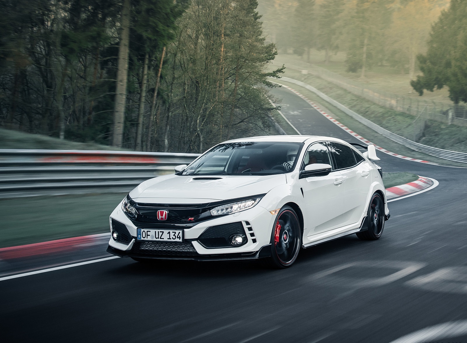 2017 Honda Civic Type R Front Three-Quarter Wallpapers  (1)