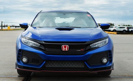 2017 Honda Civic Type R Front Wallpapers 450x275 (30)