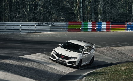 2017 Honda Civic Type R Front Wallpapers 450x275 (22)