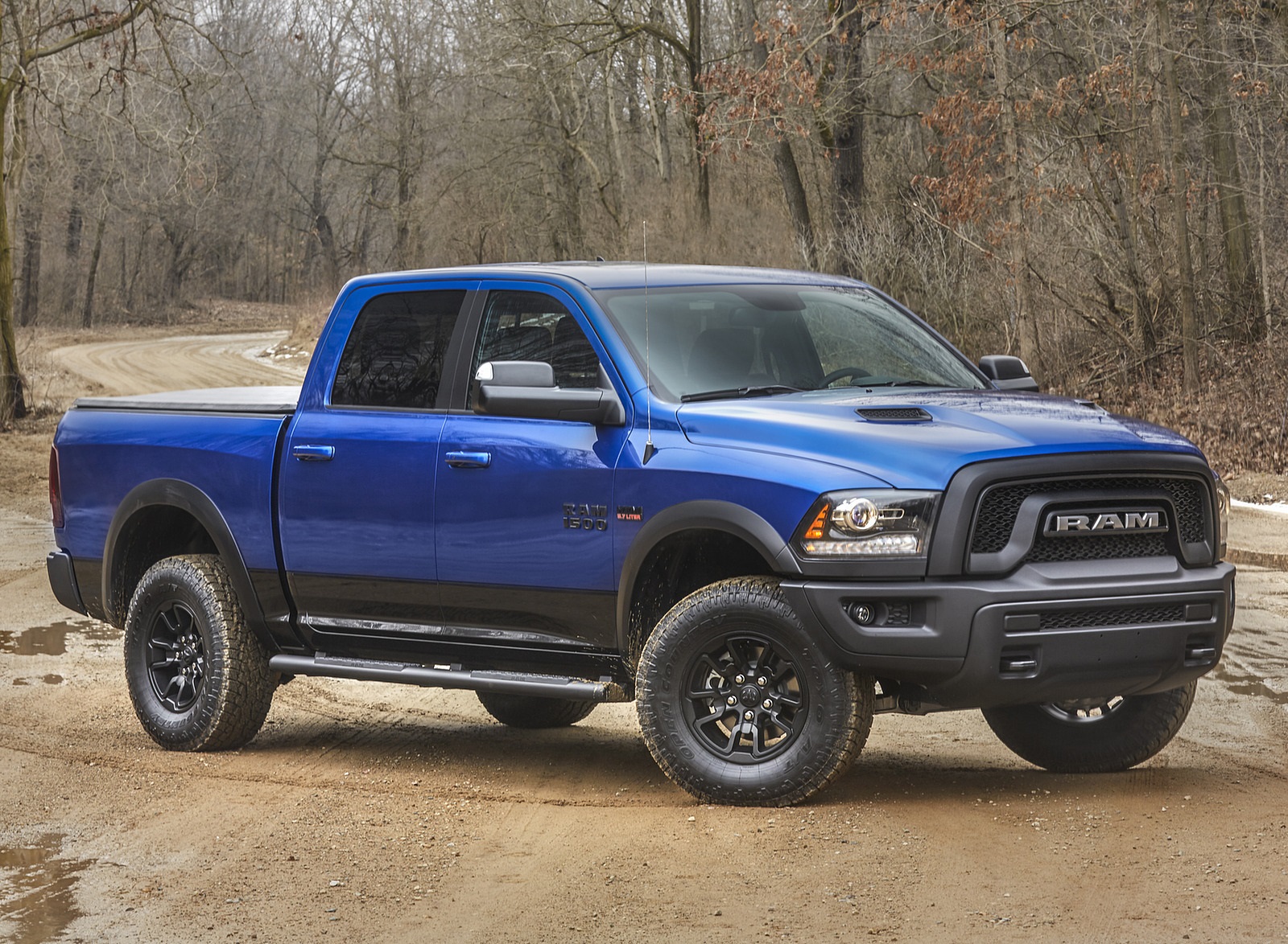 2017 Ram 1500 Rebel Blue Streak Front Three-Quarter Wallpapers (3)