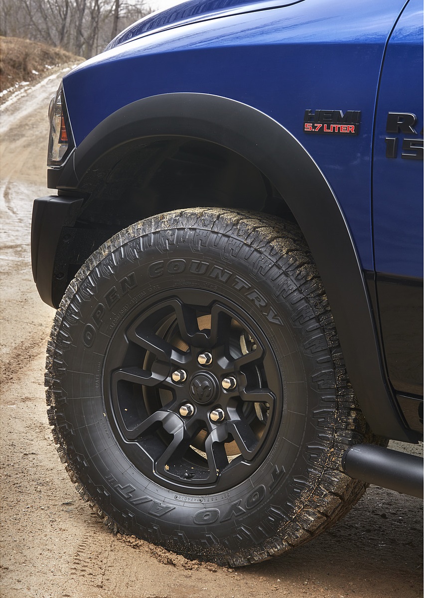 2017 Ram 1500 Rebel Blue Streak Wheel Wallpapers (8)