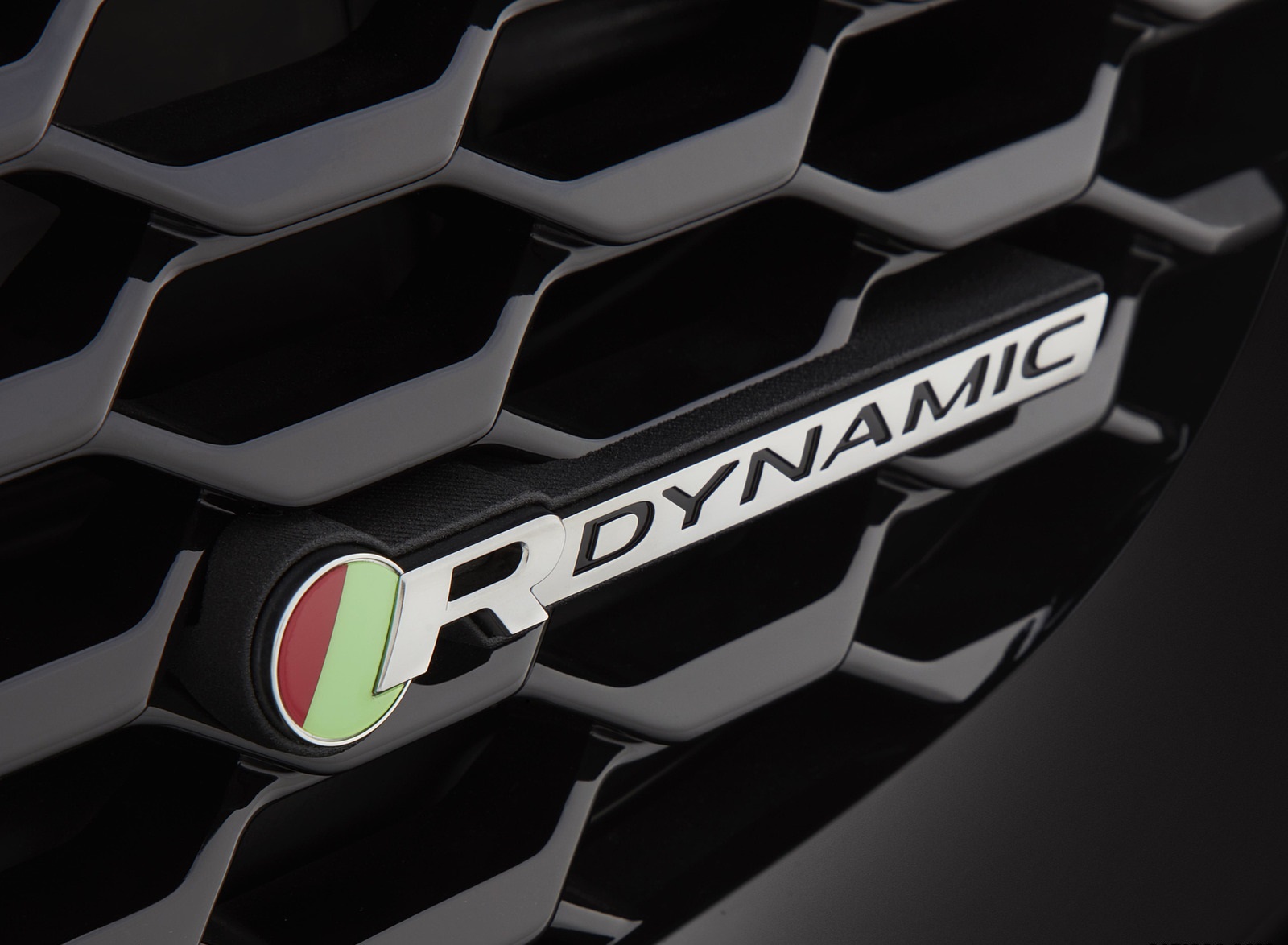2018 Jaguar E-PACE R-Dynamic Badge Wallpapers #23 of 100