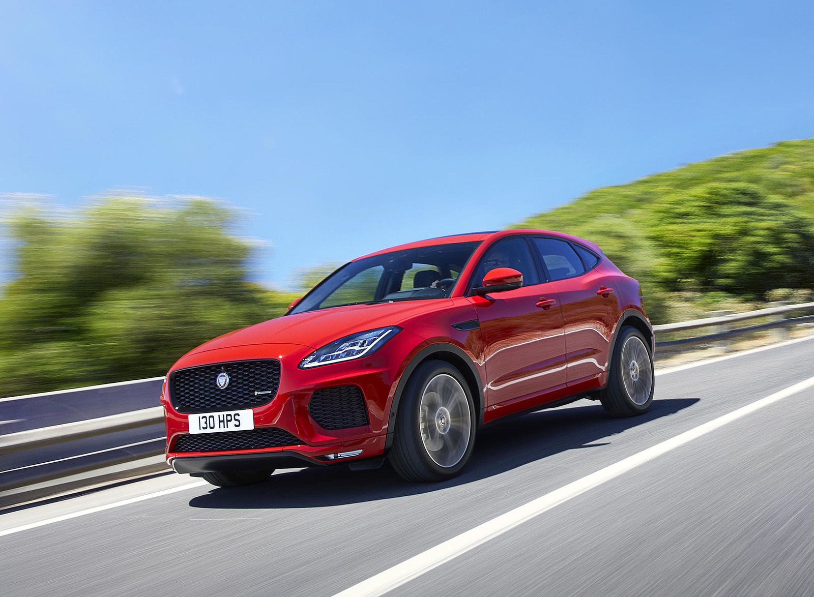 2018 Jaguar E-PACE R-Dynamic Front Three-Quarter Wallpapers #2 of 100