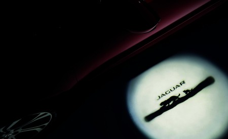 2018 Jaguar E-PACE R-Dynamic Hologram Wallpapers 450x275 (29)