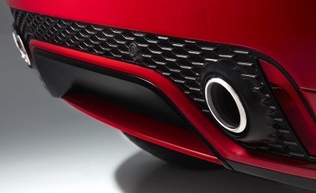2018 Jaguar E-PACE R-Dynamic Tailpipe Wallpapers 450x275 (30)