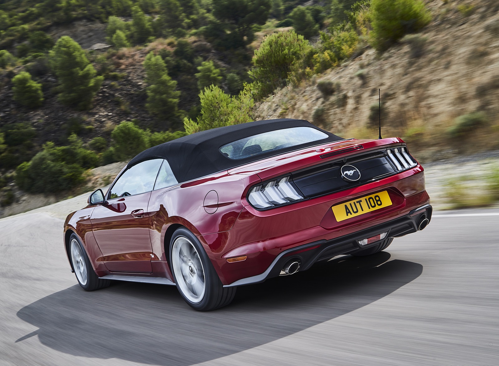 2018 Ford Mustang Cabrio (Euro-Spec) Rear Three-Quarter Wallpapers (5)