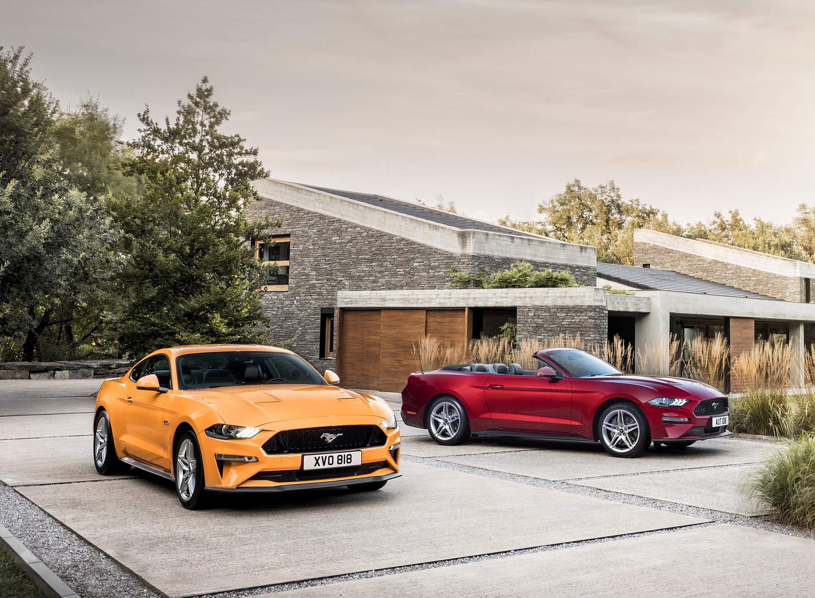 2018 Ford Mustang Cabrio and GT Coupe (Euro-Spec) Wallpapers #15 of 25