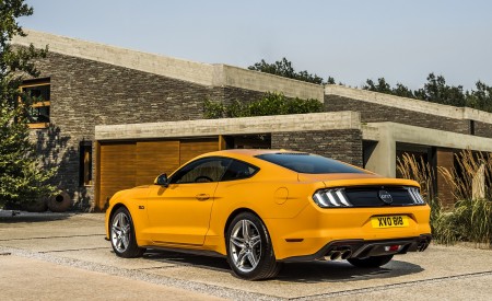 2018 Ford Mustang GT Coupe (Euro-Spec) Rear Three-Quarter Wallpapers 450x275 (9)