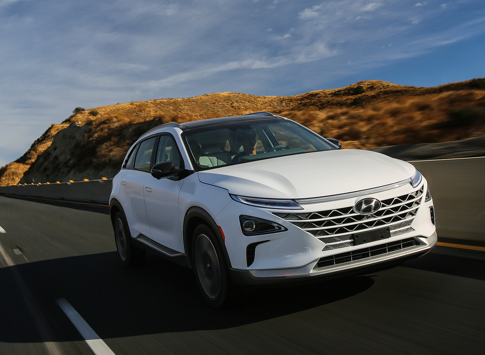 2019 Hyundai NEXO FCEV Front Three-Quarter Wallpapers (4)