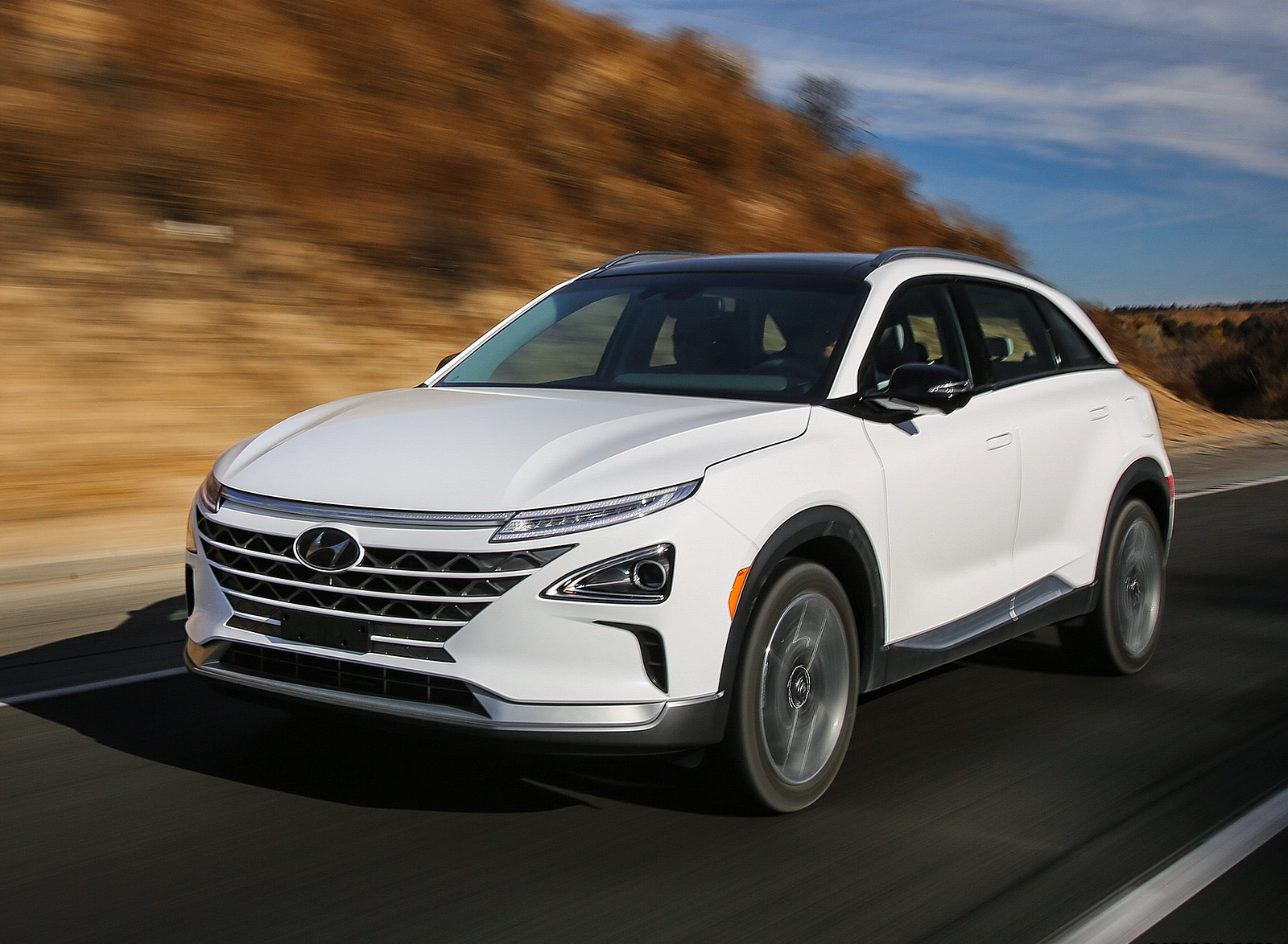 2019 Hyundai NEXO FCEV Front Three-Quarter Wallpapers  (1)