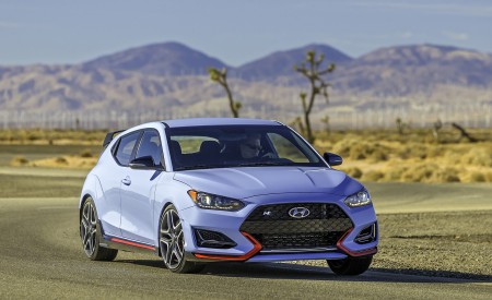 2019 Hyundai Veloster N Front Three-Quarter Wallpapers 450x275 (19)