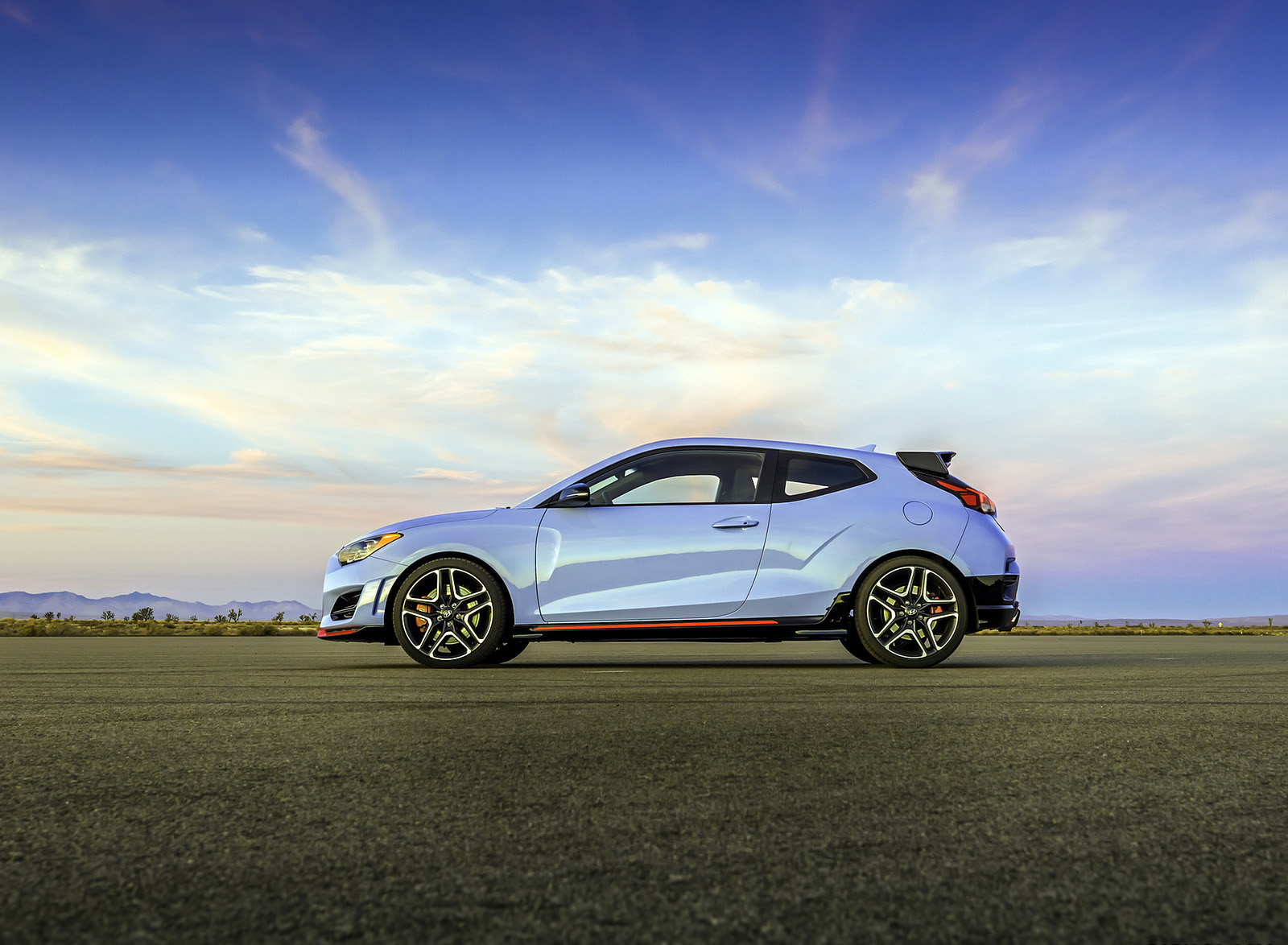 2019 Hyundai Veloster N Side Wallpapers #31 of 52