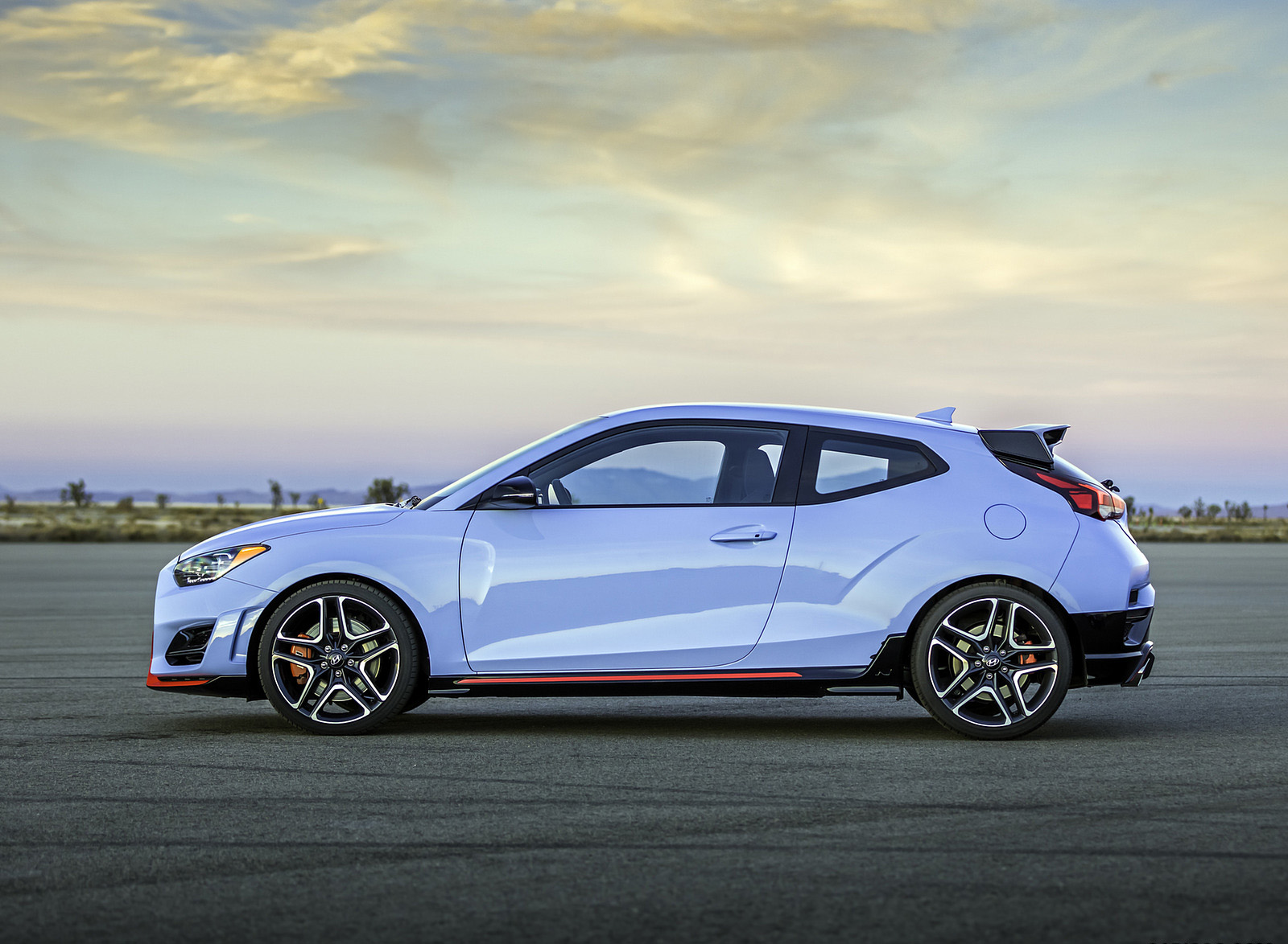 2019 Hyundai Veloster N Side Wallpapers #32 of 52