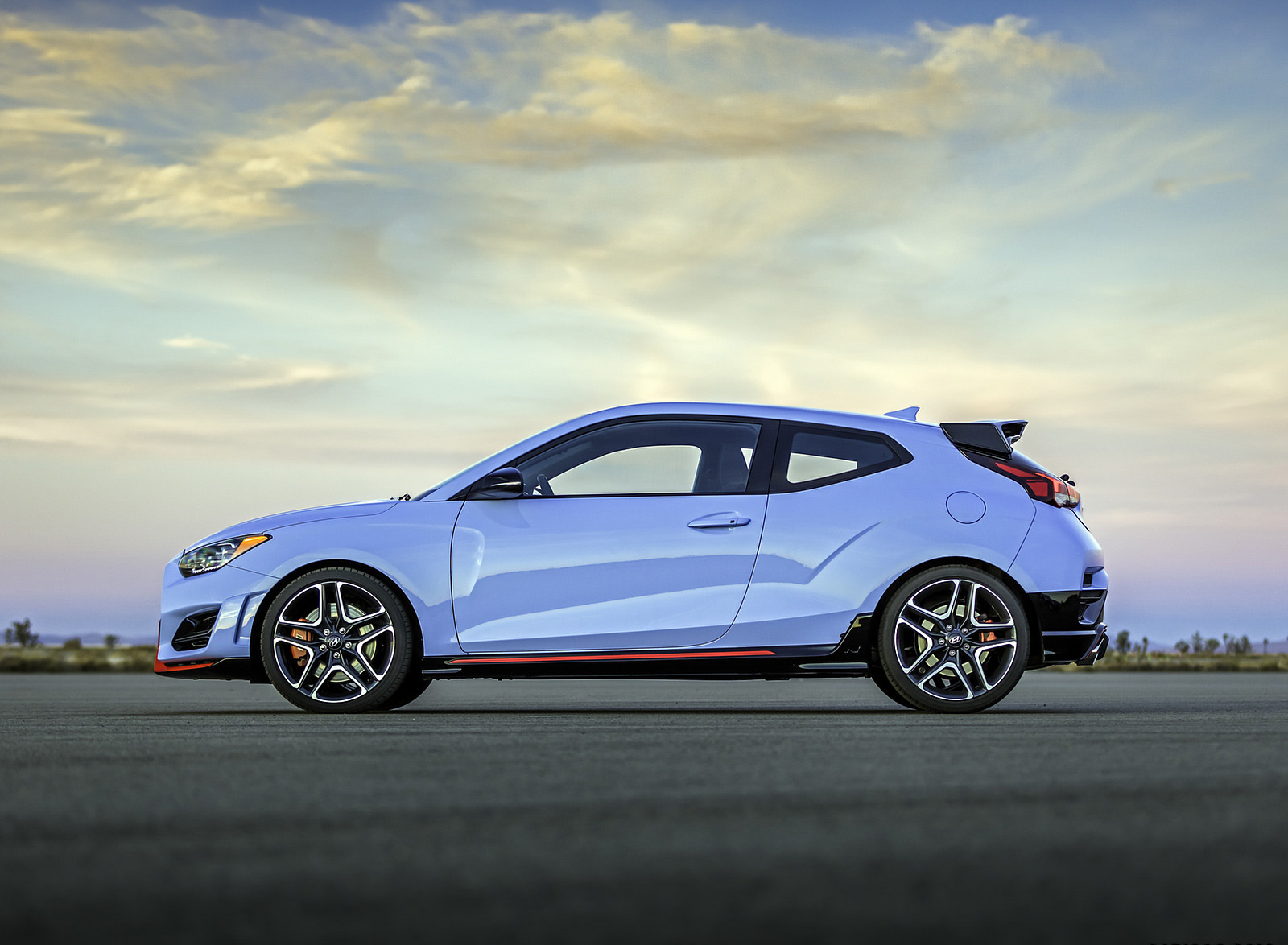 2019 Hyundai Veloster N Side Wallpapers #33 of 52