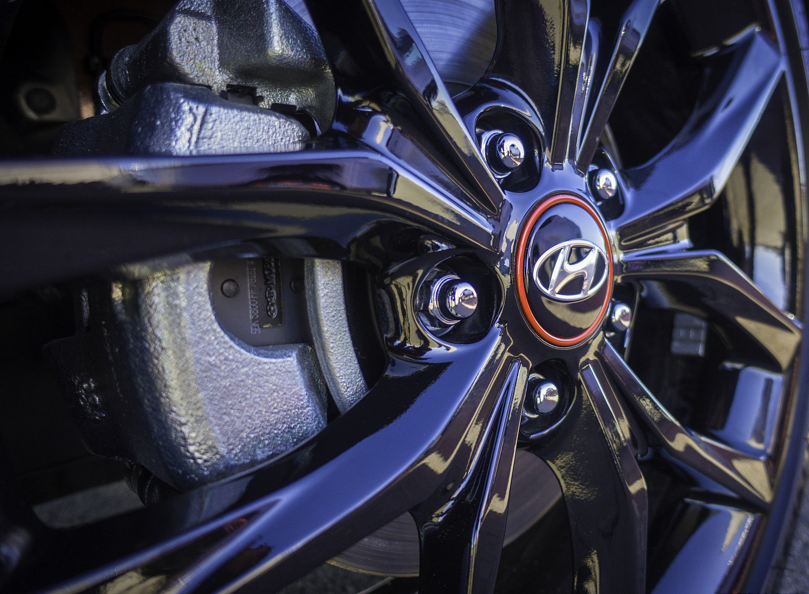 2019 Hyundai Veloster R-Spec Turbo Wheel Wallpapers #27 of 42