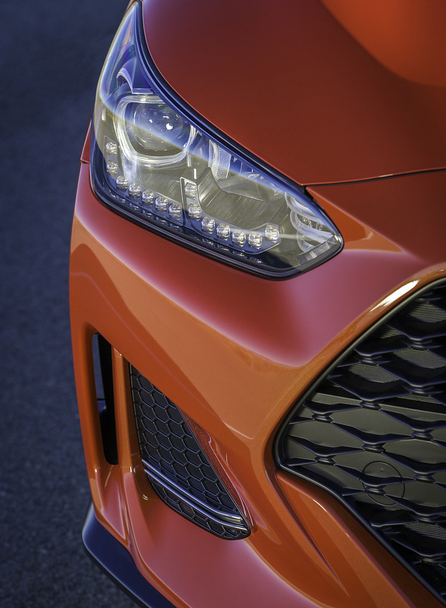 2019 Hyundai Veloster Turbo Headlight Wallpapers #38 of 62
