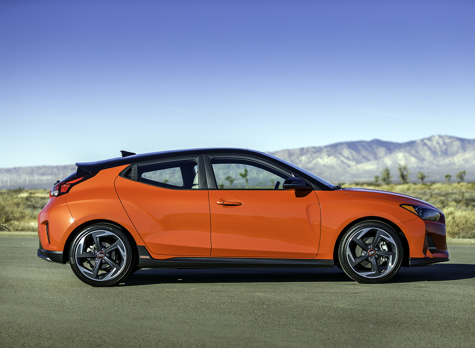 2019 Hyundai Veloster Turbo Side Wallpapers #11 of 62