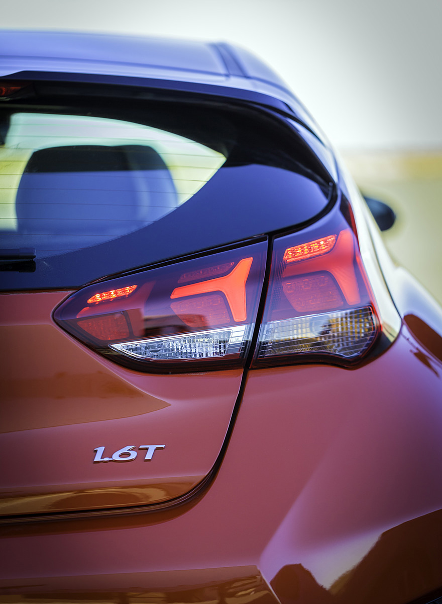 2019 Hyundai Veloster Turbo Tail Light Wallpapers #16 of 62
