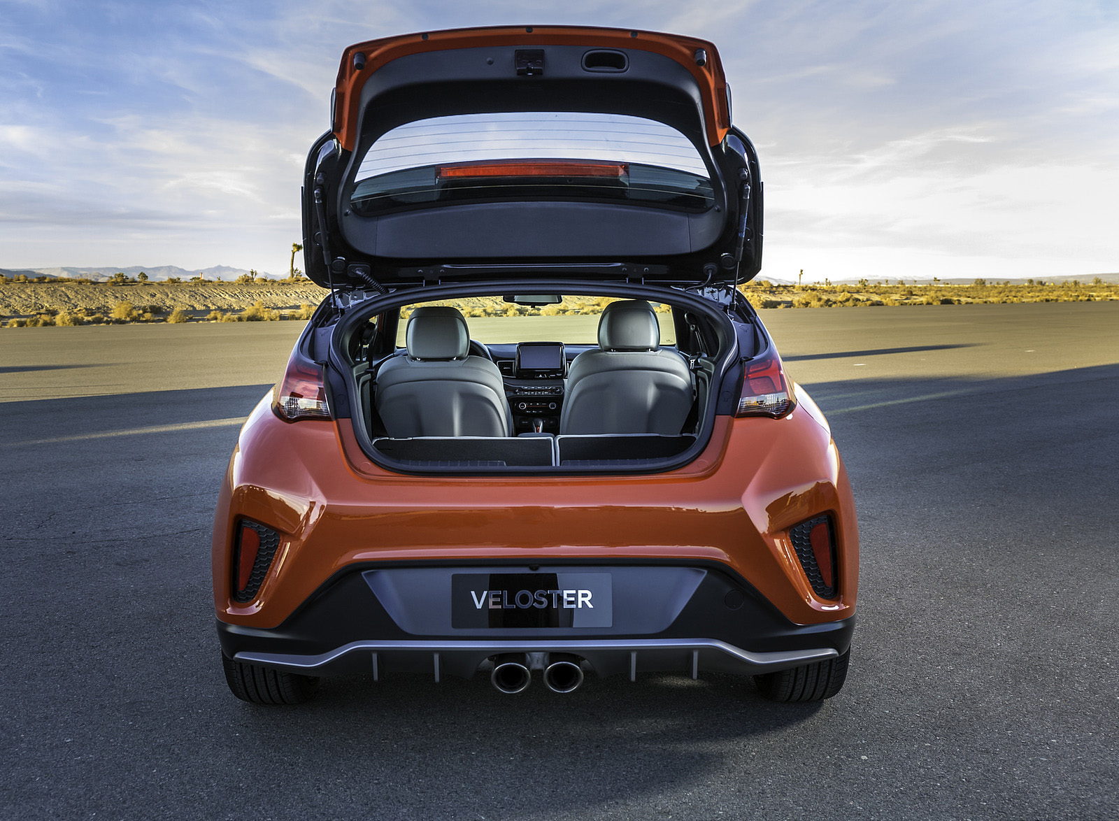 2019 Hyundai Veloster Turbo Trunk Wallpapers #58 of 62