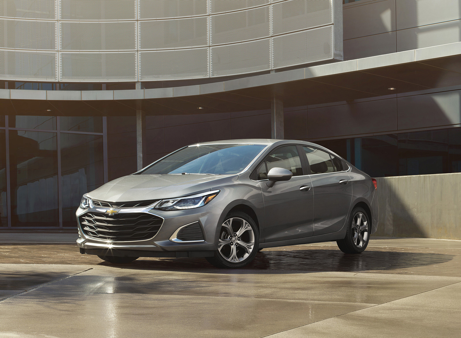 2019 Chevrolet Cruze Front Three-Quarter Wallpapers (2)