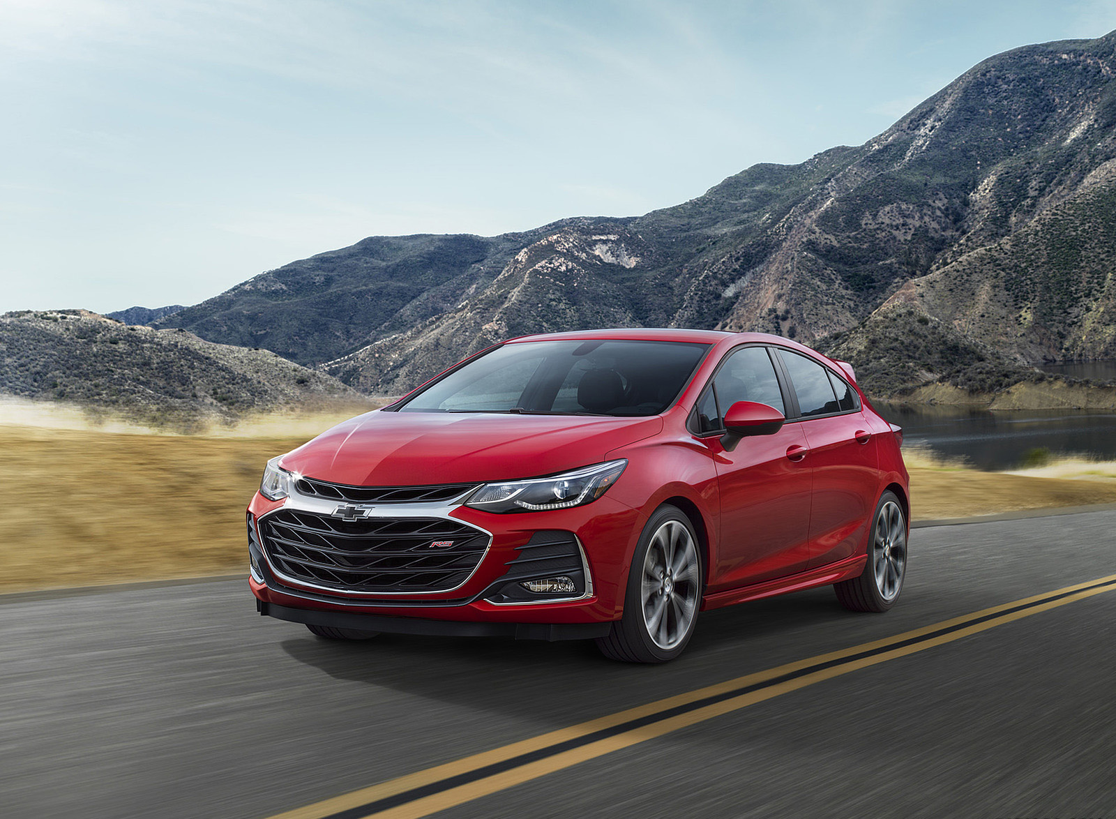 2019 Chevrolet Cruze Hatchback Front Three-Quarter Wallpapers (1)