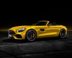 2019 Mercedes-AMG GT S Roadster (Color: Solarbeam) Front Three-Quarter Wallpapers 150x120 (6)