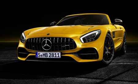 2019 Mercedes-AMG GT S Roadster (Color: Solarbeam) Front Wallpapers 450x275 (7)