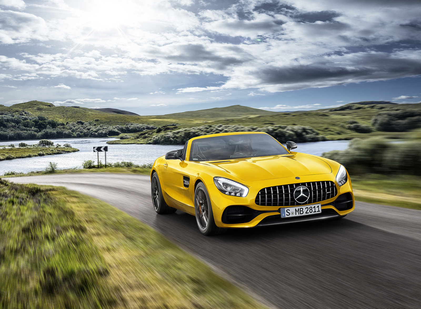 2019 Mercedes-AMG GT S Roadster (Color: Solarbeam) Front Wallpapers (1)