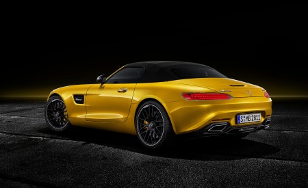 2019 Mercedes-AMG GT S Roadster (Color: Solarbeam) Rear Three-Quarter Wallpapers 450x275 (9)