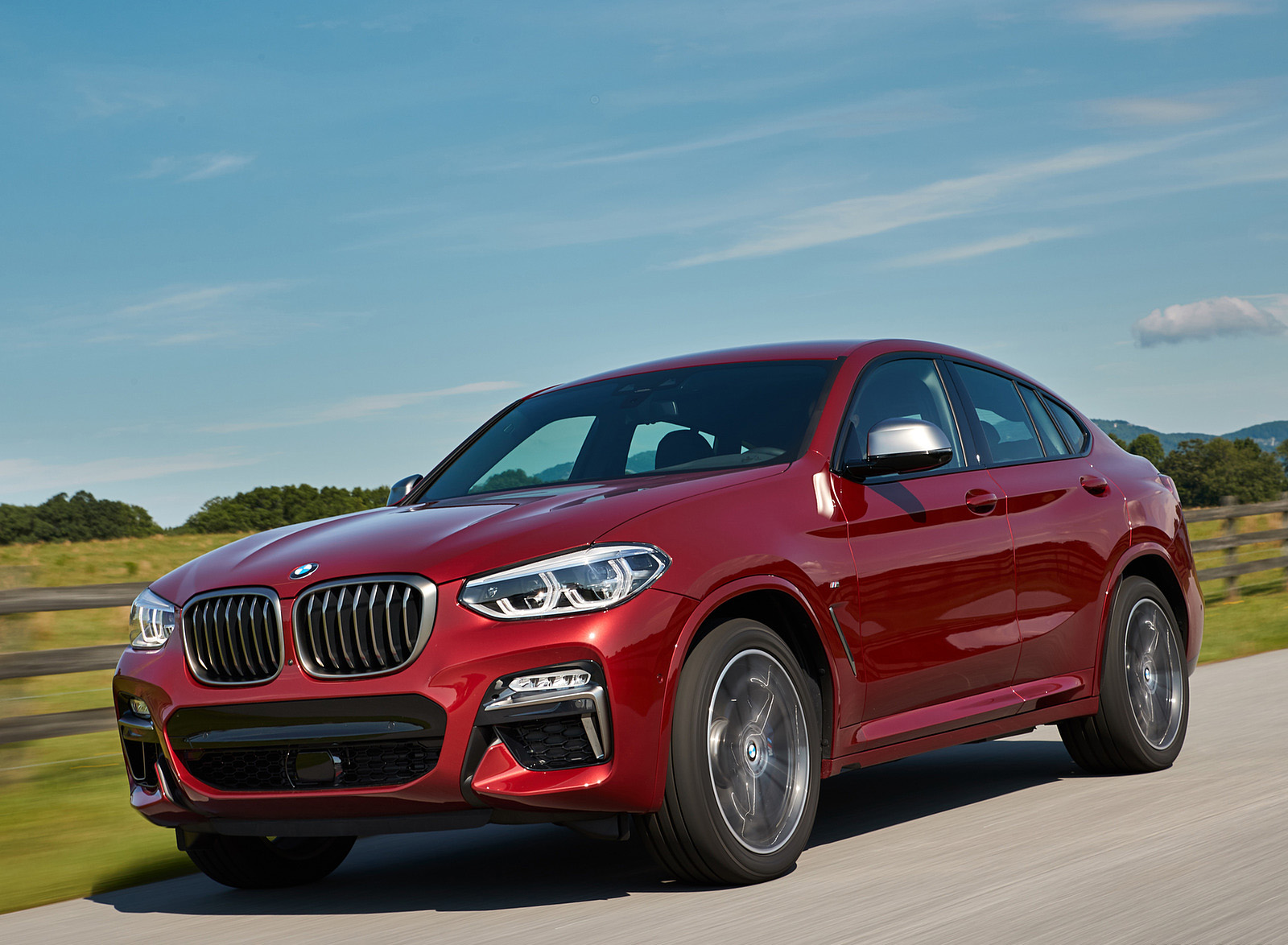 2019 BMW X4 M40d Front Three-Quarter Wallpapers #29 of 202