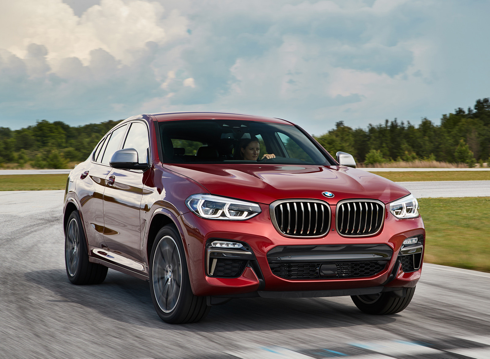2019 BMW X4 M40d Front Three-Quarter Wallpapers #10 of 202