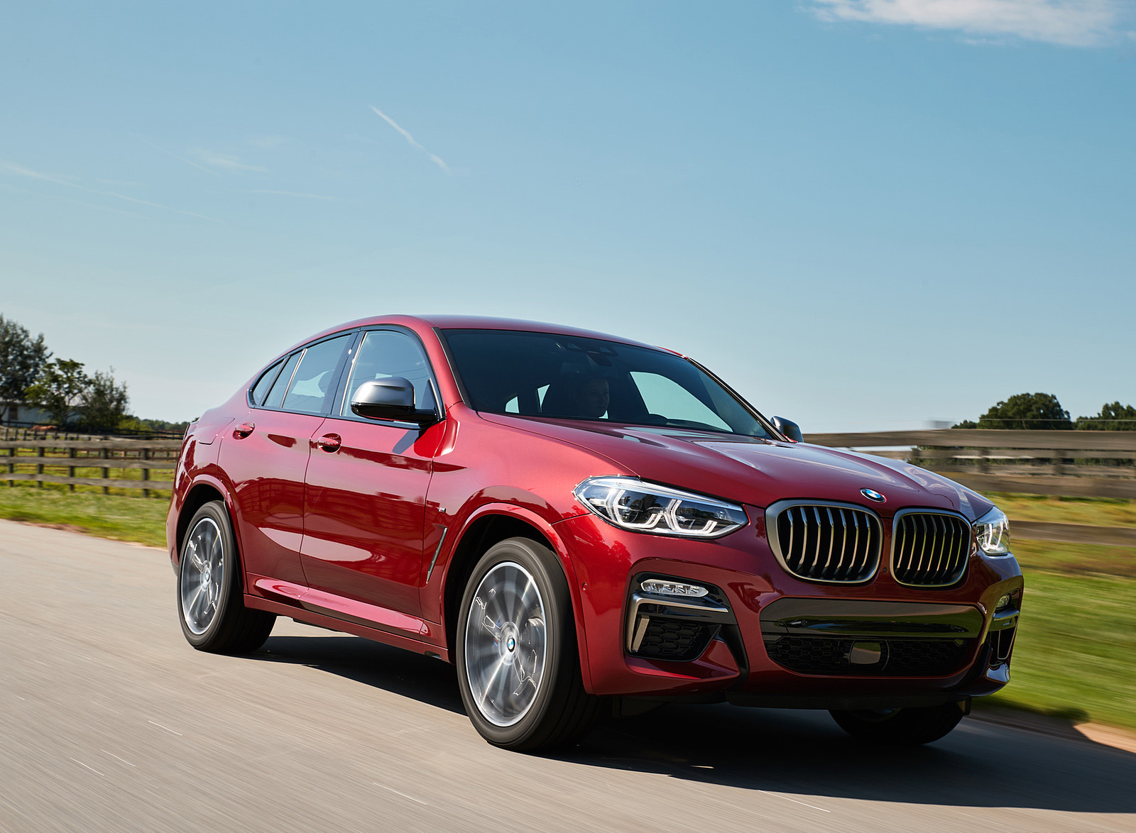 2019 BMW X4 M40d Front Three-Quarter Wallpapers  #30 of 202