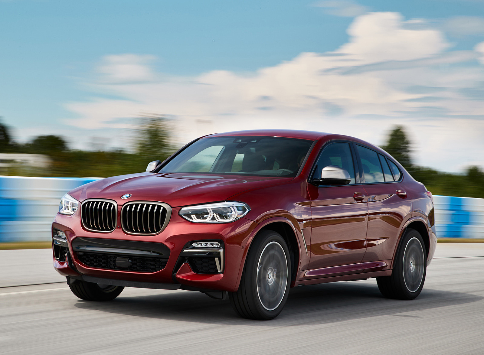 2019 BMW X4 M40d Front Three-Quarter Wallpapers #11 of 202