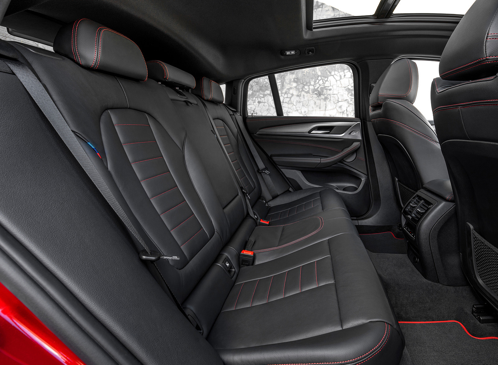 2019 BMW X4 M40d Interior Rear Seats Wallpapers #187 of 202
