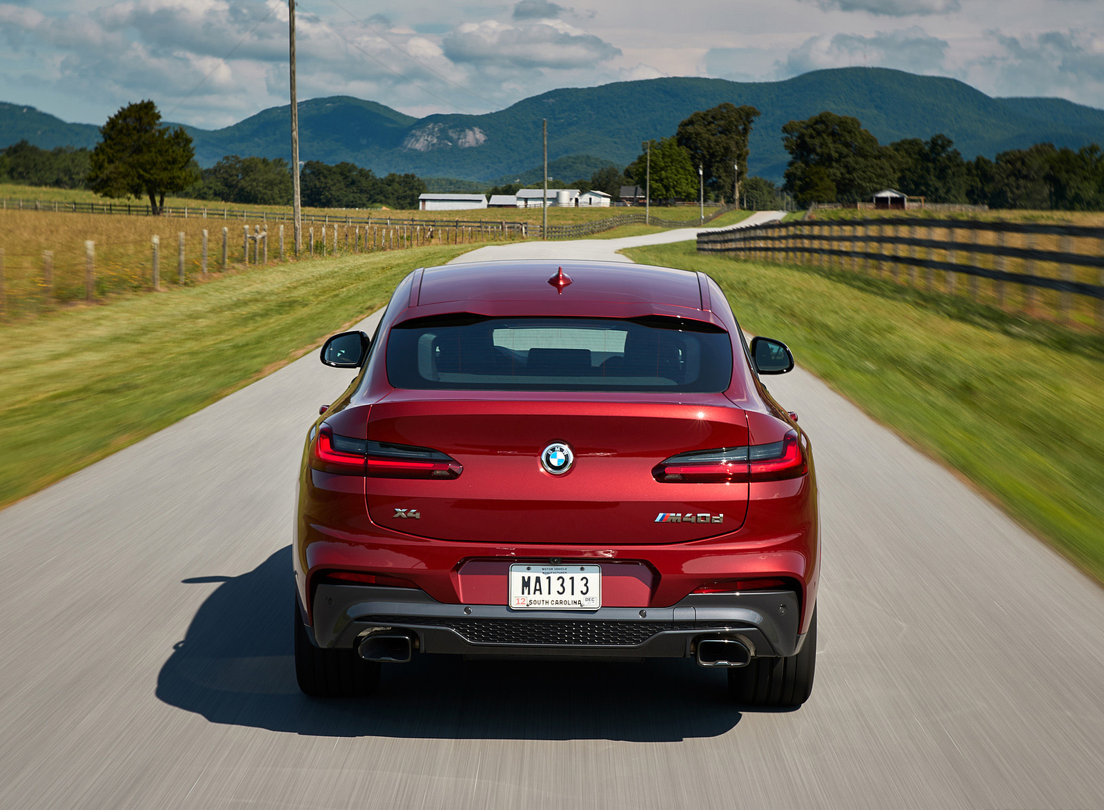 2019 BMW X4 M40d Rear Wallpapers #38 of 202