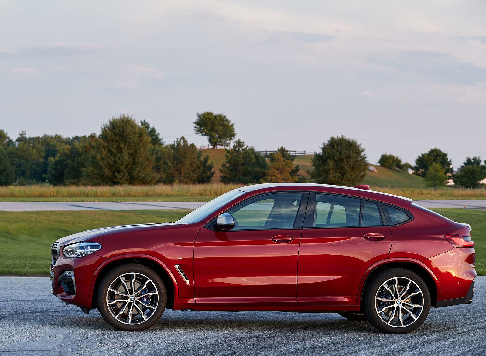 2019 BMW X4 M40d Side Wallpapers #62 of 202