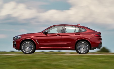 2019 BMW X4 M40d Side Wallpapers 450x275 (39)